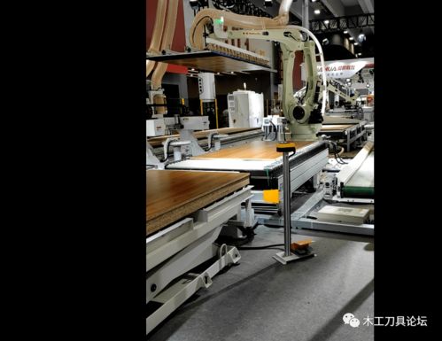智造未來 探秘現(xiàn)代家具木門全自動智能生產(chǎn)線